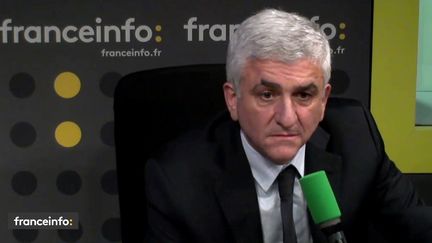 Hervé Morin, président de la région Normandie et de l'association Régions de France, était l'invité de L'Interview J-1, mercredi 13 décembre sur franceinfo. (FRANCEINFO / RADIO FRANCE)