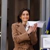 Amélie Oudéa-Castéra lors de sa passation de pouvoir avec Gabriel Attal au ministère de l'Education nationale, le 12 janvier 2024, à Paris. (PHILEMON HENRY / SIPA)