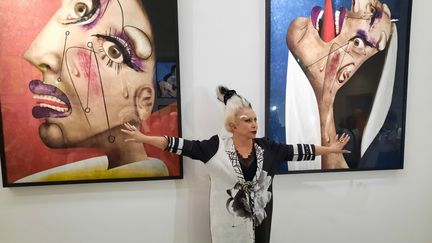 L'artiste Orlan devant ses oeuvres au musée Picasso de Paris, le 18 mai 2022.&nbsp; (ANNE CHEPEAU / RADIO FRANCE)