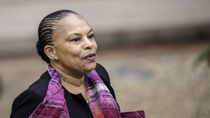 La ministre de la Justice, Christiane Taubira, à la sortie du Conseil des ministres à l'Elysée, le 16 décembre 2015. (YANN KORBI / AFP)