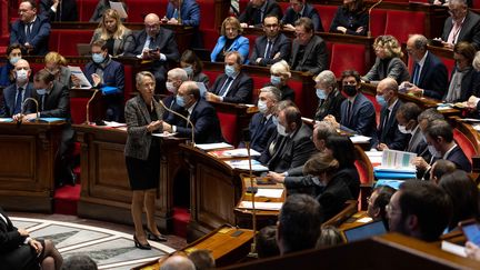 La Première ministre Elisabeth Borne s'exprime lors d'une séance de questions au gouvernement à l'Assemblée nationale, le 10 janvier 2023. (MYLENE DEROCHE / MAXPPP)