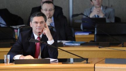 Patrick Devedjian au conseil général des Hauts-de-Seine à Nanterre le 31-3-2011 (AFP - MIGUEL MEDINA)