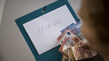 Les Français s'annoncent encore économes en 2025 au grand dam de la consommation (photo d'illustration). (MAXIME JEGAT / MAXPPP)