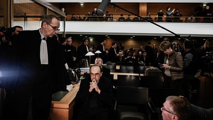 Le cardinal Barbarin devant le tribunal à Lyon, le 7 janvier 2019. (JEFF PACHOUD / AFP)