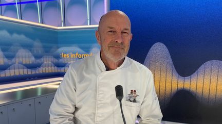 Christopher Bertrand, chocolatier, est venu en studio répondre aux questions des enfants de franceinfo junior. (franceinfo junior)