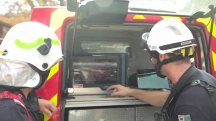 Incendies en Gironde et dans les Landes :&nbsp;le feu est&nbsp;fixé mais&nbsp;les pompiers restent&nbsp;vigilants (France 3)