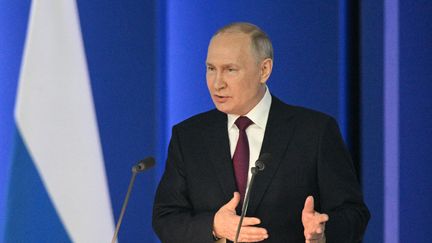 Le président russe Vladimir Poutine lors de son discours annuel sur l'état de la nation au centre de conférence Gostiny Dvor, dans le centre de Moscou, le 21 février 2023. (RAMIL SITDIKOV / SPUTNIK)