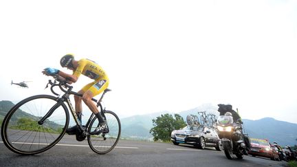 Christopher Froome, maillot jaune du Tour de France, lors du contre-la-montre entre Embrun et Chorges (Hautes-Alpes), le 17 juillet 2013. (AGENCE ZOOM / GETTY IMAGES EUROPE)