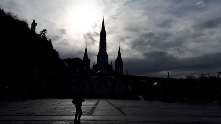 La basilique Notre-Dame du Rosaire. (BENJAMIN ILLY / FRANCE-INFO)