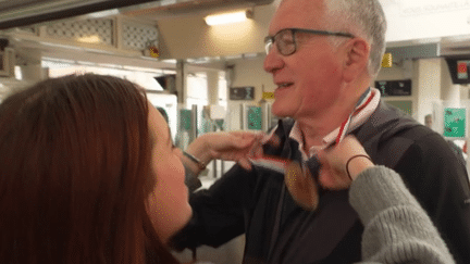 Yves Robert, 77 ans, a entrepris il y a cinq ans de faire le tour des gares de France. Il vient de réussir son défi. L'occasion de parcourir la France et de découvrir certaines lignes remarquables.