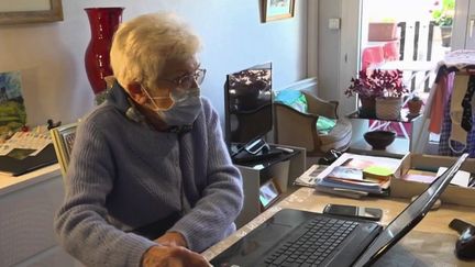 L'avènement du numérique a&nbsp;marginalisé&nbsp;un bon nombre de personnes âgées, qui ont bien du mal à se faire aux nouvelles technologies.  (CAPTURE ECRAN FRANCE 2)