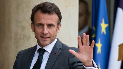 Le président Emmanuel Macron, le 11 mai 2023 à l'Elysée. (IBRAHIM EZZAT / ANADOLU AGENCY / AFP)