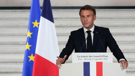 Emmanuel Macron lors de la cérémonie de rentrée du Conseil d'Etat, à Paris, le 11 septembre 2024. (MICHEL EULER / AFP)