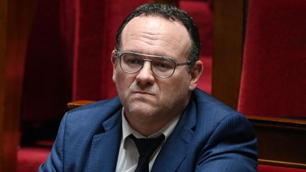 Le député Damien Abad, accusé de viol, le 14 mars 2023 à l'Assemblée nationale à Paris. (ALAIN JOCARD / AFP)