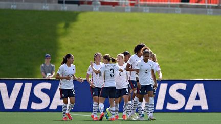 L'équipe de France féminine, lors de sa nette victoire face au Mexique (5-0). (ISAAC ORTIZ / MEXSPORT)