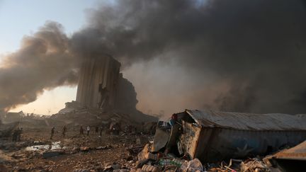 Le port de la capitale libanaise, Beyrouth, mardi 4 août 2020, après les explosions.&nbsp; (STR / AFP)