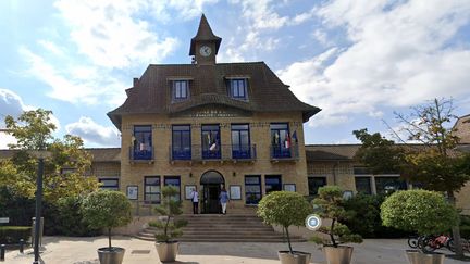 La mairie des Clayes-sous-Bois (Yvelines). (GOOGLE STREET VIEW)