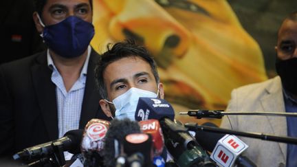 Le Docteur Leopoldo Luque est accusé de négligences par les filles de Diego Maradono. (JAVIER GONZALEZ TOLEDO / AFP)