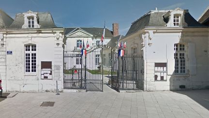 L'hôtel de ville de&nbsp;Villers-Cotterêts (Aisne).&nbsp; (GOOGLE STREET VIEW / FRANCETV INFO)