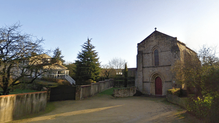 Capture d'&eacute;cran de&nbsp;l'&eacute;glise de Ch&acirc;tillon-sur-Thouet (Deux-S&egrave;vres), r&eacute;alis&eacute;e sur Google Street View, o&ugrave; devait se tenir un concert pour r&eacute;colter des fonds pour le T&eacute;l&eacute;thon. (FRANCETV INFO)