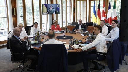 Les dirigeants du G7, dont le sommet a commencé dimanche 26 juin en Allemagne, souhaitent montrer un front uni contre la Russie. (BENOIT TESSIER / POOL / AFP)