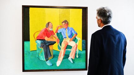 "The Conversation"&nbsp;de David Hockney figure dans les oeuvres appartenant à Paul Allen, mises en vente à New-York.&nbsp; (FREDERIC J. BROWN / AFP)