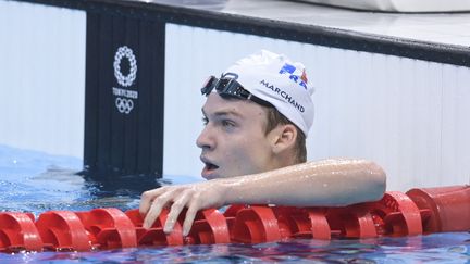 Léon Marchand durant les séries du 400 m quatre nages, samedi 24 juillet. (KEMPINAIRE STEPHANE / KMSP / AFP)