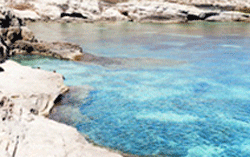 &nbsp; (La baie idyllique appelée cala Creta jouxte le hameau de dammusi. © Géo  Luca Locatelli.)