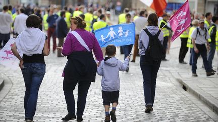 Des opposants au mariage pour tous manifestent le 5 mai 2013 &agrave; Rennes (Ille-et-Vilaine). (JEAN-SEBASTIEN EVRARD / AFP)