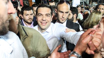 Alexis Tsipras, patron du parti grec Syriza et candidat de la gauche radicale &agrave; la t&ecirc;te de la Commission europ&eacute;enne, le 20 mai 2014 &agrave; Patras (Gr&egrave;ce). (MENELAOS MICHA / CITIZENSIDE / AFP)