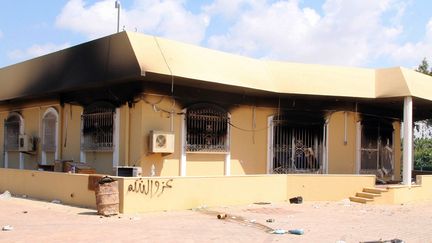 Un b&acirc;timent appartenant au consulat am&eacute;ricain de Benghazi (Libye), le 12 septembre 2012, au lendemain de l'attaque qui a fait quatre victimes. ( AFP)