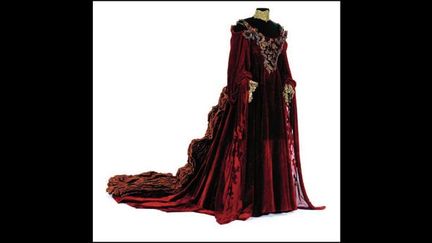 Christian Lacroix, Costume pour le rôle de Phèdre, pour Phèdre de Jean Racine, mise en scène d’A. Delbée à la Comédie-Française en 1995. Coll. Christian Lacroix / Centre national du costume de scène © CNCS
 (Pascal François)