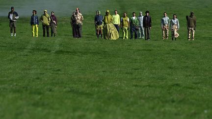 Défilé de présentation de la collection printemps/été de la styliste Paria Farzaneh à la Fashion Week de Londres le 20 septembre 2020. (BEN STANSALL / AFP)