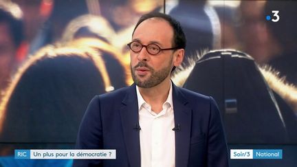 Le RIC "ne peut pas s'improviser. Sa dérive populiste est réelle"