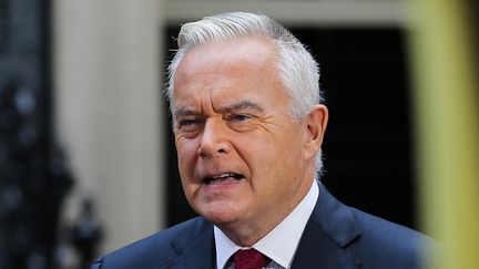 Le présentateur Huw Edwards à Downing Street, à Londres, le 5 septembre 2022. (ISABEL INFANTES / AFP)