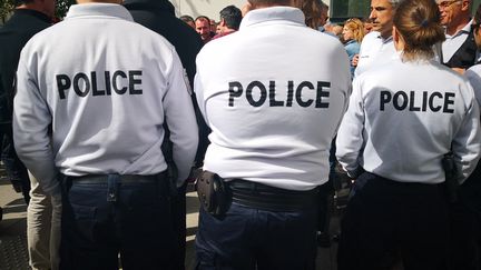 Des policiers manifestent à Bordeaux (Gironde), le 19 avril 2019. (NINA VALETTE / FRANCE-BLEU GIRONDE)