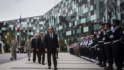 Le président de la République, François Hollande, inaugure le nouveau ministère de la Défense le 5 novembre 2015. (MAXPPP)