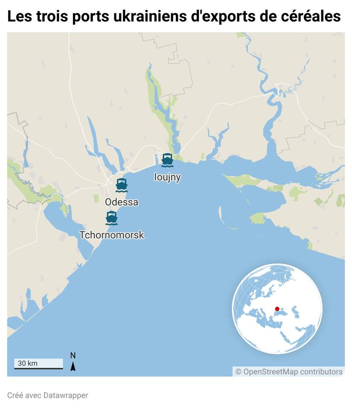 Une carte situant les&nbsp;ports ukrainiens d'Odessa, de Tchornomorsk et de&nbsp;Ioujny. (FRANCEINFO)