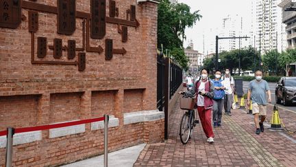 Des étudiants à l'école Xuhui High School de Shanghai (Chine), le 6 juin 2022. (DING TING / XINHUA / AFP)