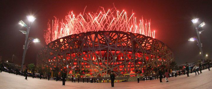 Le feu d'artifice de Cai Guo-Qiang pour les Jeux olympiques de Pékin en 2008
 (JENS BUETTNER / DPA / DPA/AFP)