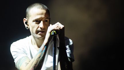 Quelques jours après la mort de Chester Bennington, le chanteur de Linkin Park, deux albums du groupe sont remontés dans les dix meilleures ventes de disques.
 (Julie Edwards / NurPhoto)