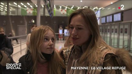 Envoyé spécial. Mayenne : le village refuge (ENVOYÉ SPÉCIAL  / FRANCE 2)