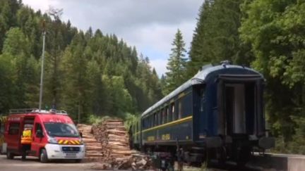 Doubs : quand un train touristique déraille