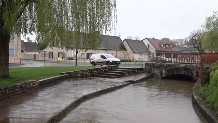 Inondations en Saône-et-Loire : la décrue est amorcée (France 2)