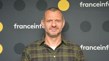 Matthieu Bayle, directeur de l’unité des flux de M6.&nbsp; (JEAN-CHRISTOPHE BOURDILLAT / RADIO FRANCE)