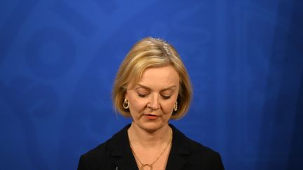 Liz Truss, la Première ministre britannique, lors d'une conférence de presse à Londres (Royaume-Uni) le 14 octobre 2022. (DANIEL LEAL / AFP)