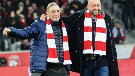 Michel Seydoux et Gérard Lopez, opposant Lille à Saint-Etienne, le 13 janvier 2016 à Lille. (DENIS CHARLET / AFP)