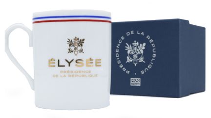 Les premiers mugs proposés sur la boutique étaient estampillés à tort "porcelaine de Limoges" (Capture d'écran boutique.elysee.fr)