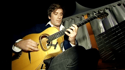 Thomas Dutronc aux Nuits de la Guitare de Patrimonion(Haute-Corse)
 (France 3 / Culturebox)