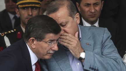 Eurozapping : Un nouveau Premier ministre en Turquie